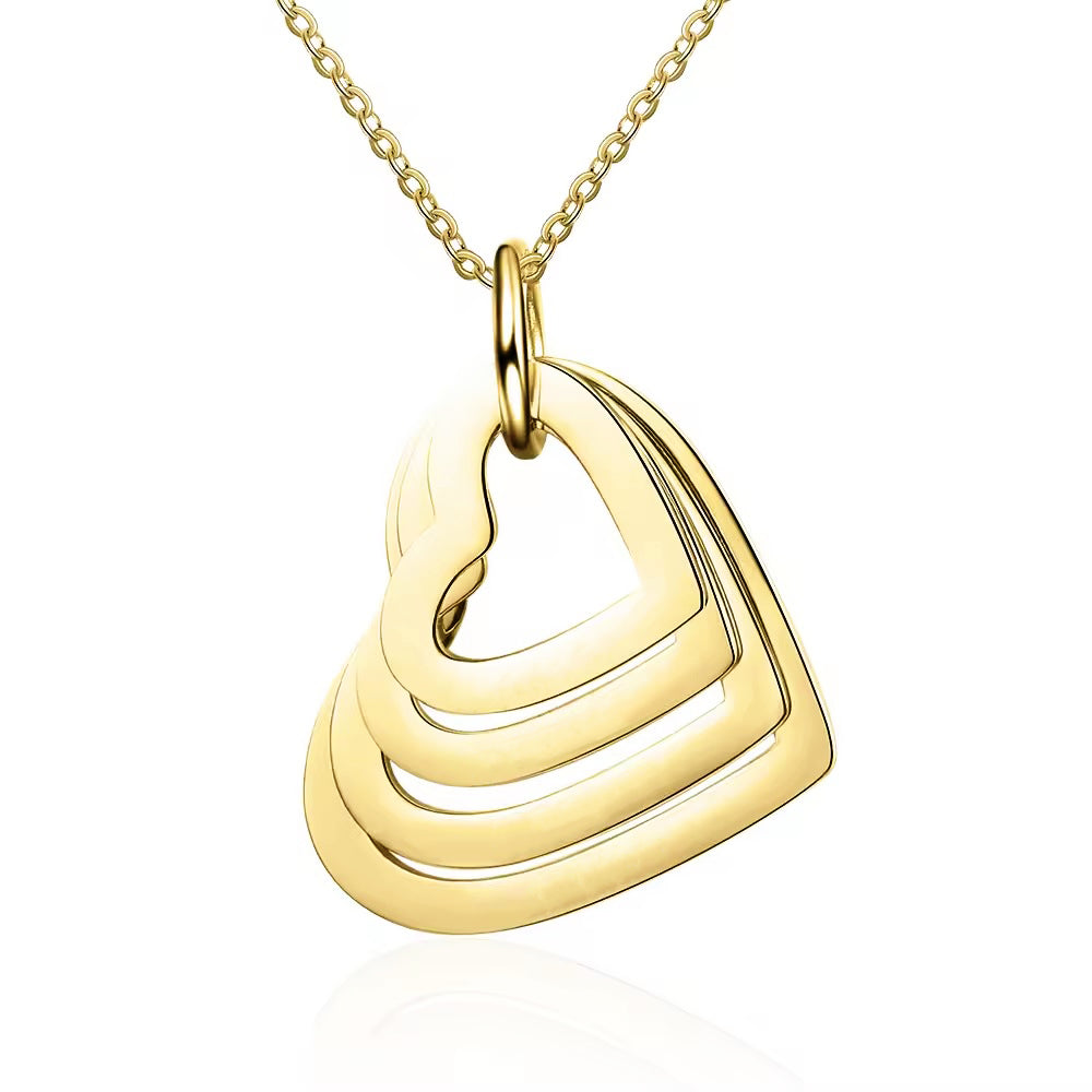 collana con cuori in colore oro