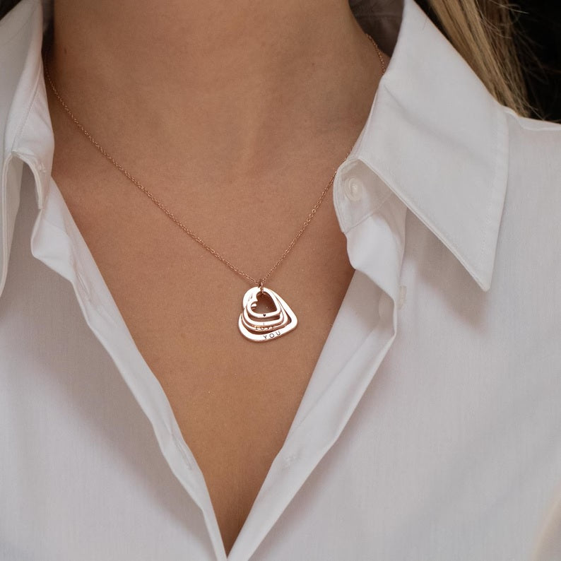 collana cuori da incidere con i nomi della famiglia, regalo per la mamma, colore argento