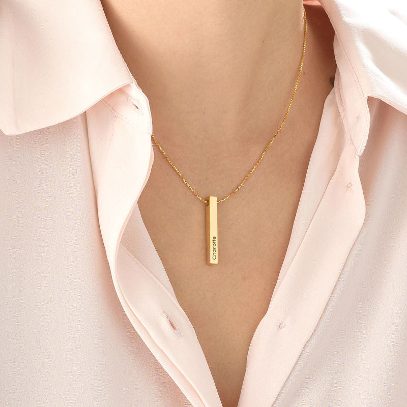 Collana barra incisa con nome della tua metà, in colore oro, un regalo speciale