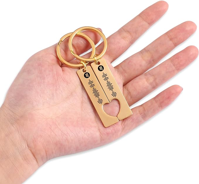 Portachiavi personalizzato in oro, con brano spotify. Regalo unico per coppie